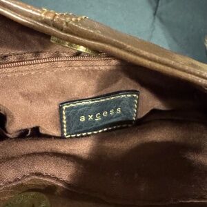 Axcess pocketbook